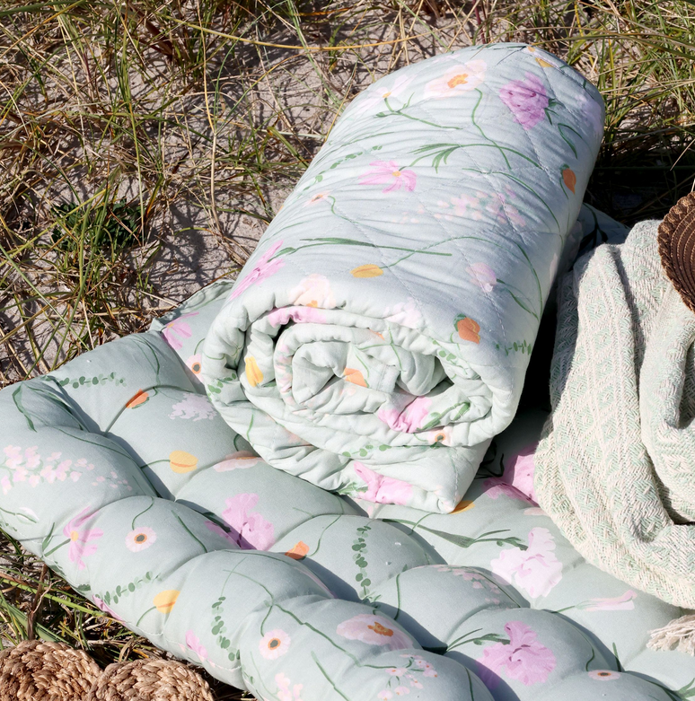 Aix Quilt mit Blumen